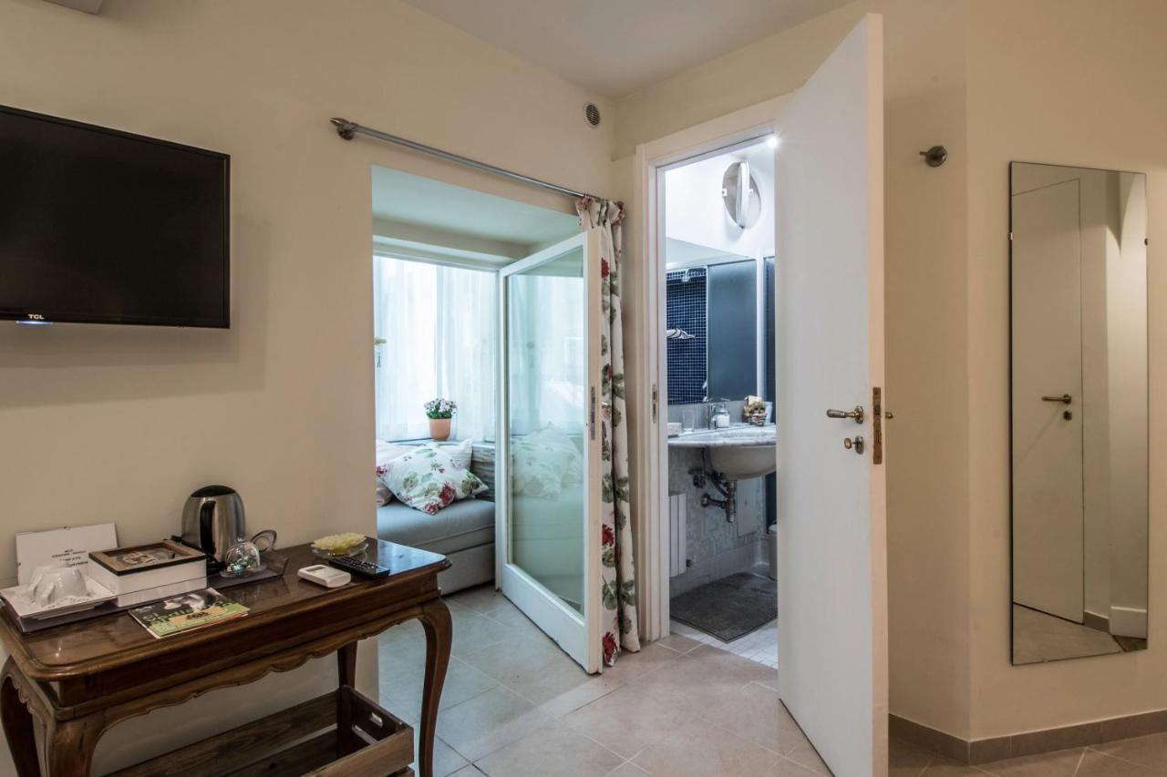 Baru In Chiaia Bed & Breakfast Napoli Exterior foto